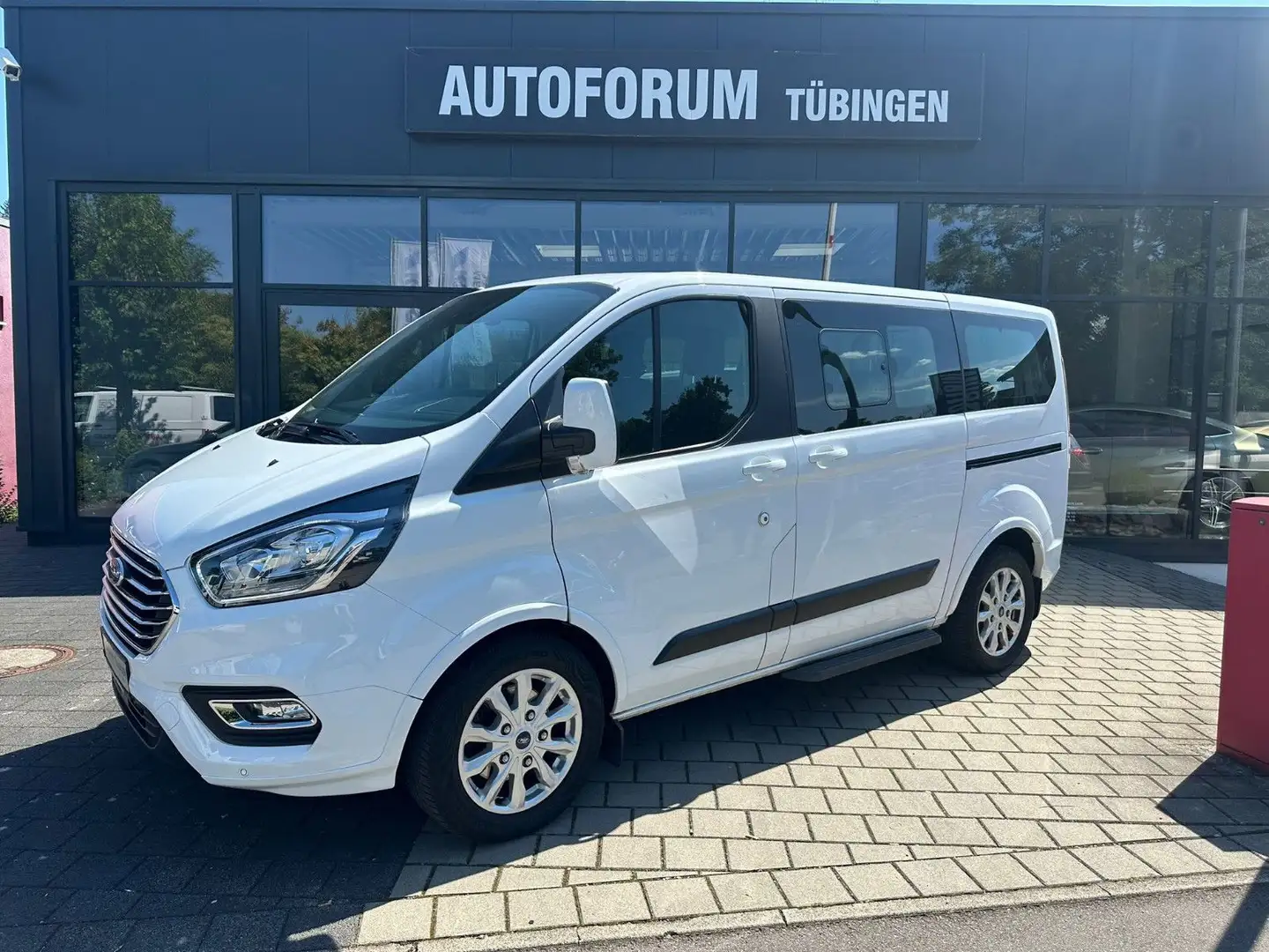 Ford Tourneo Custom 310 L1H1* 9-SITZE*2xKLIMA*TEMPO* Weiß - 1