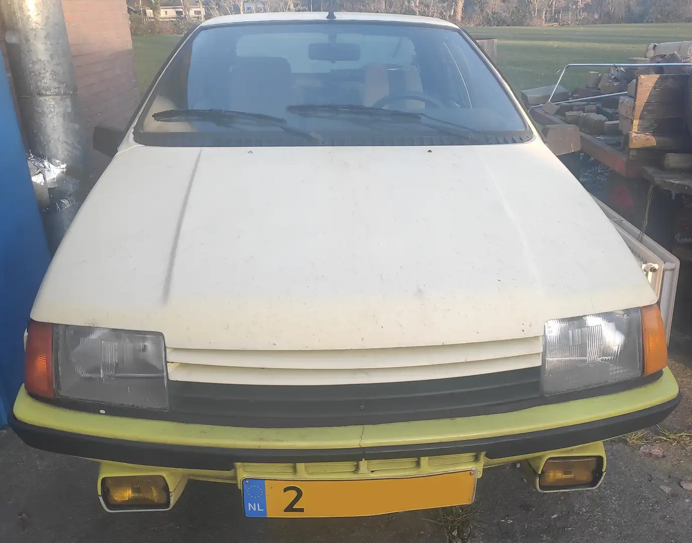 Renault Fuego 2.2i Gelb - 2