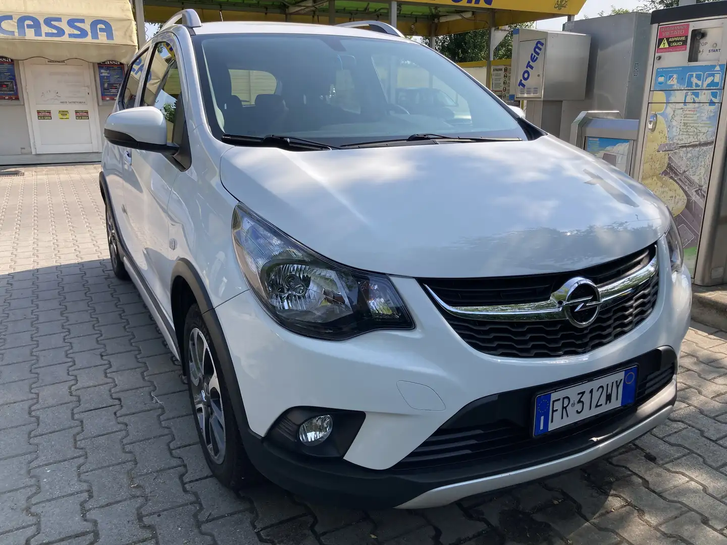 Opel Karl 1.0 Rocks 73cv my19 - 1