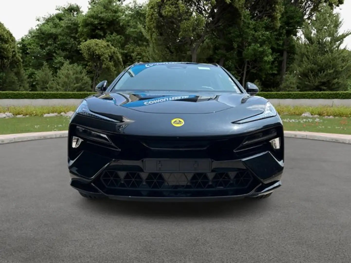 Lotus Eletre 612 cv AWD se Nero - 2