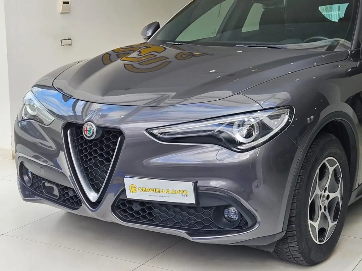Alfa Romeo Stelvio 2.2 Turbodiesel 190 CV AT8 Q4Super Businessvda€2 Gris - 2