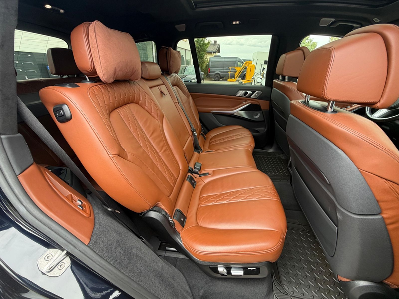BMW X7 xDrive40i HeadUp, Gestik, Massage, Laser Voll — photo 15