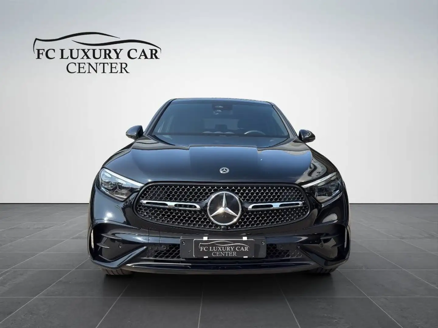 Mercedes-Benz GLC 220 D AMG Line Premium 4matic Coupe Zwart - 2