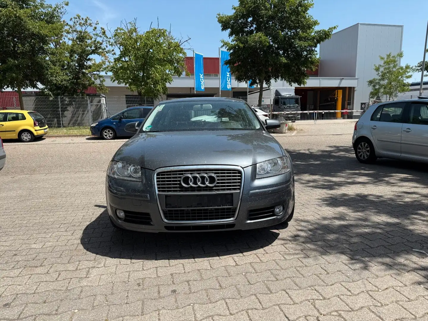 Audi A3 1.6 Attraction Gris - 1