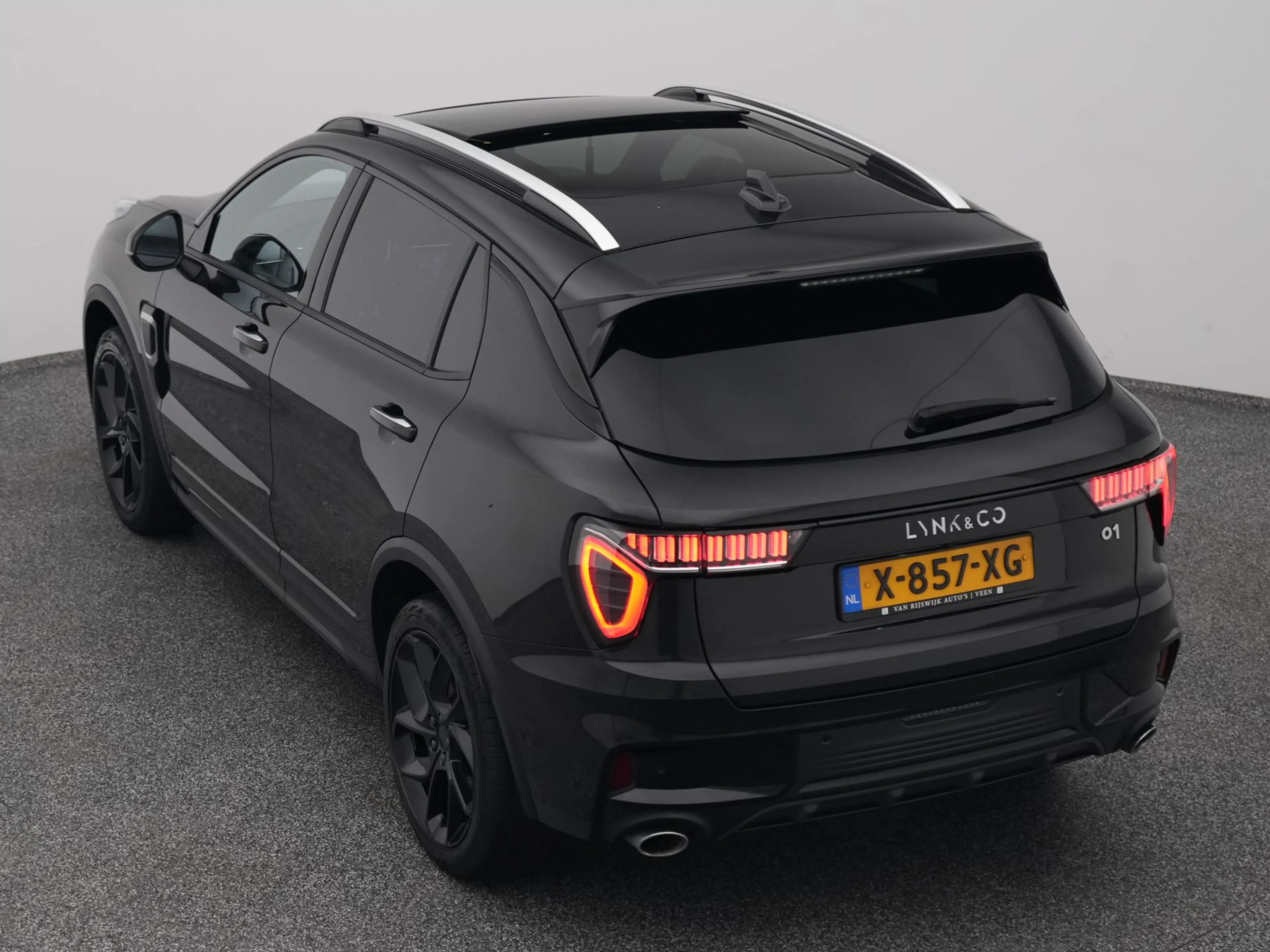 Lynk & Co 01 1.5 Plug-in Hybrid | 360° | BLACK | ZWARTE HEMEL | — photo 25