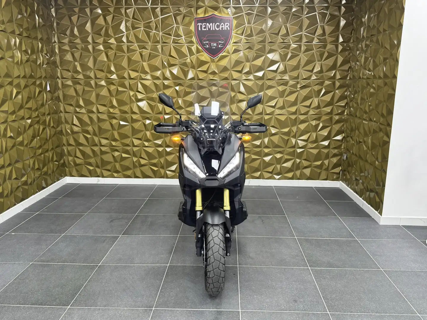 Honda X-ADV 750 Nero - 2