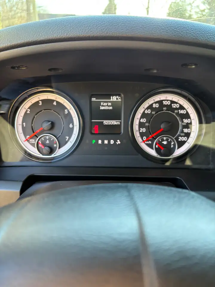 RAM 1500 снимка RAM 1500