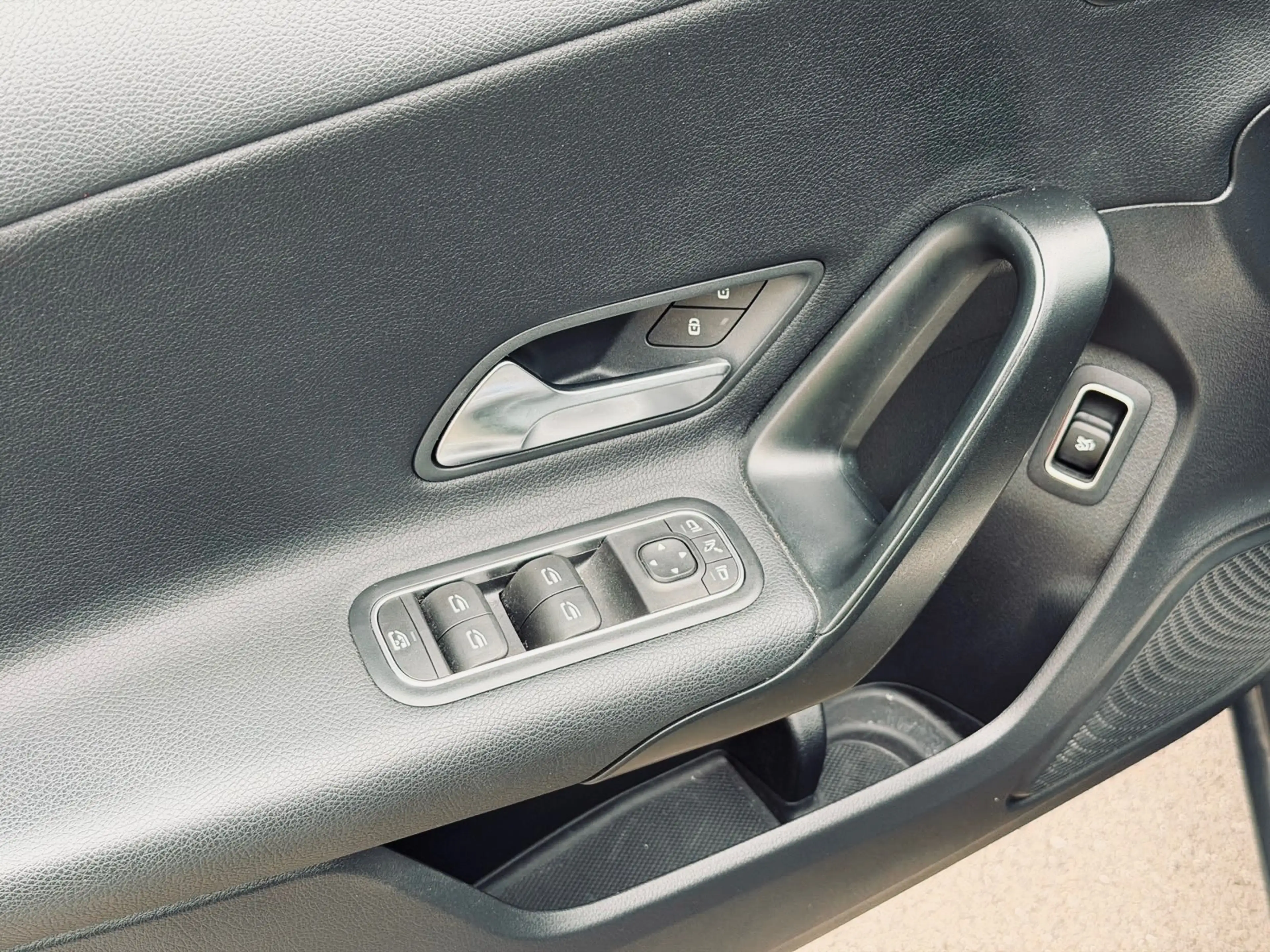 Mercedes-Benz A 180 A 180 d Business//Moteur 2.0 // Garantie 12 Mois✅✅ — photo 12