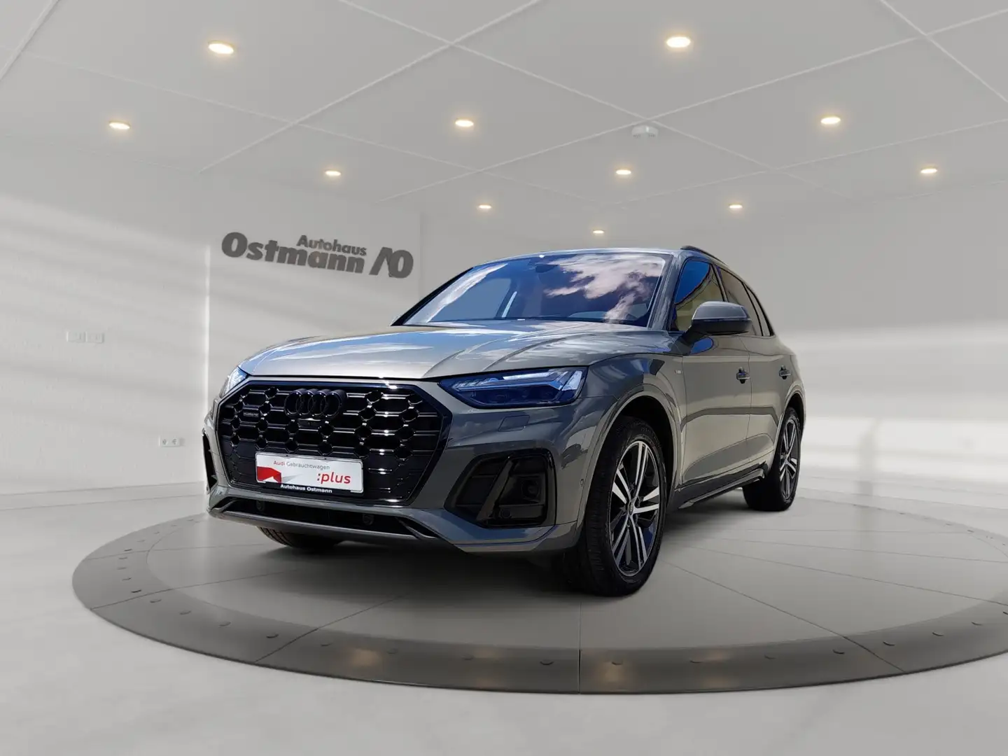 Audi Q5 40 TDI quattro S-Line FLA 360 Pano STH Grijs - 2