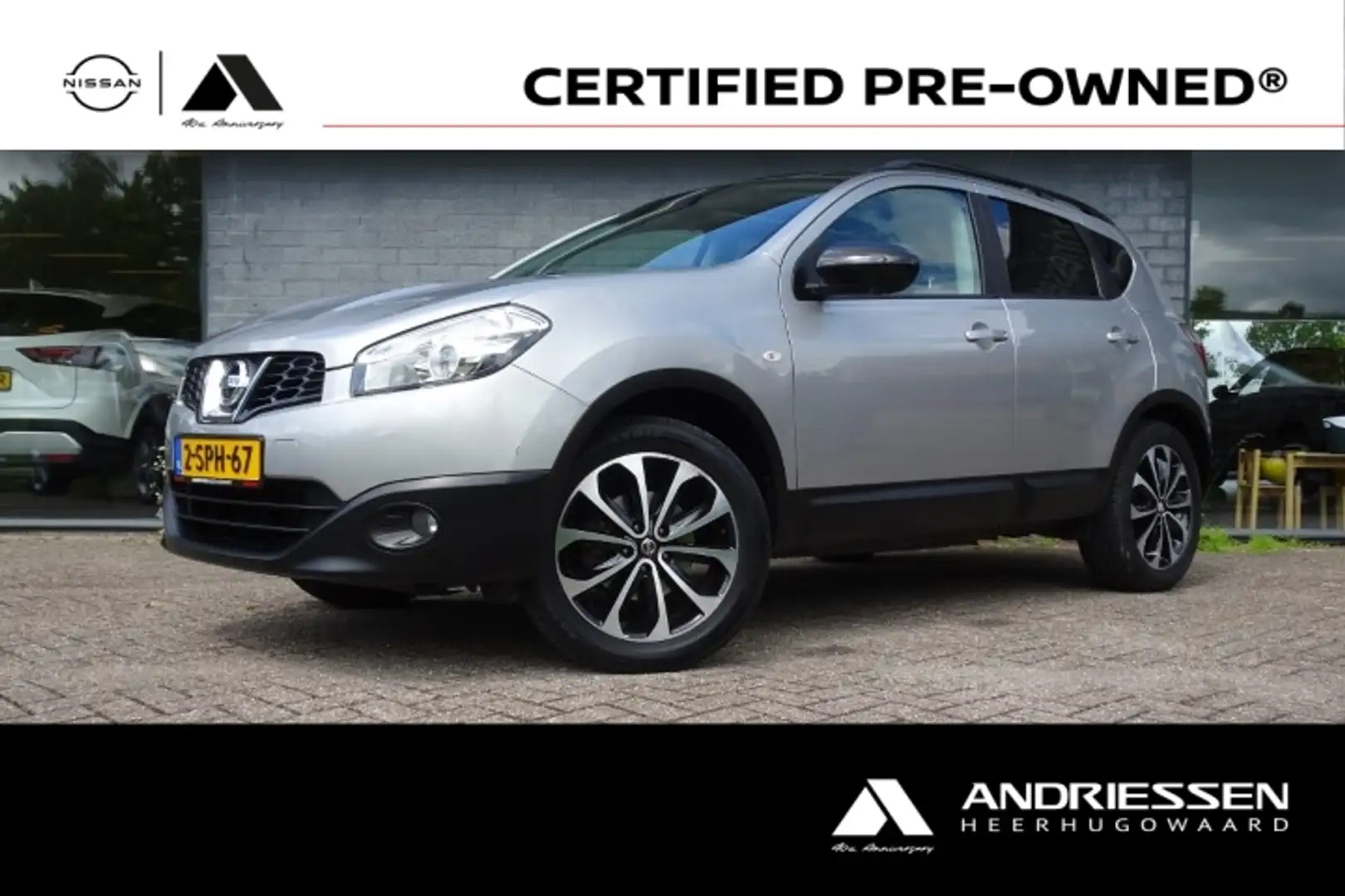 Nissan Qashqai 1.6 117pk Stop/Start 360 Grijs - 1