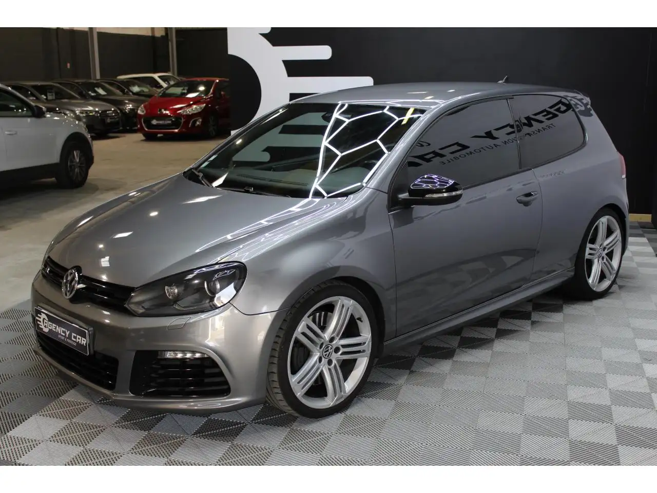 Volkswagen Golf R — photo 2