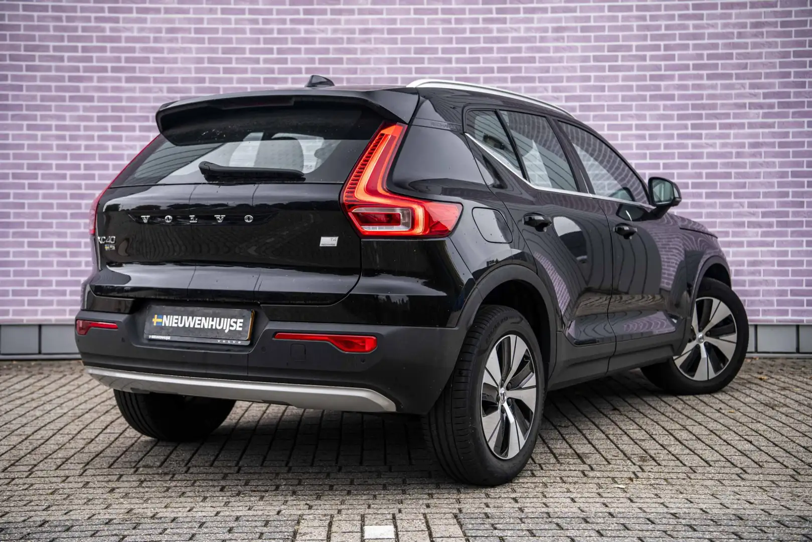 Volvo XC40 1.5 T4 Recharge Inscription Expression | Navi | Tr Zwart - 2