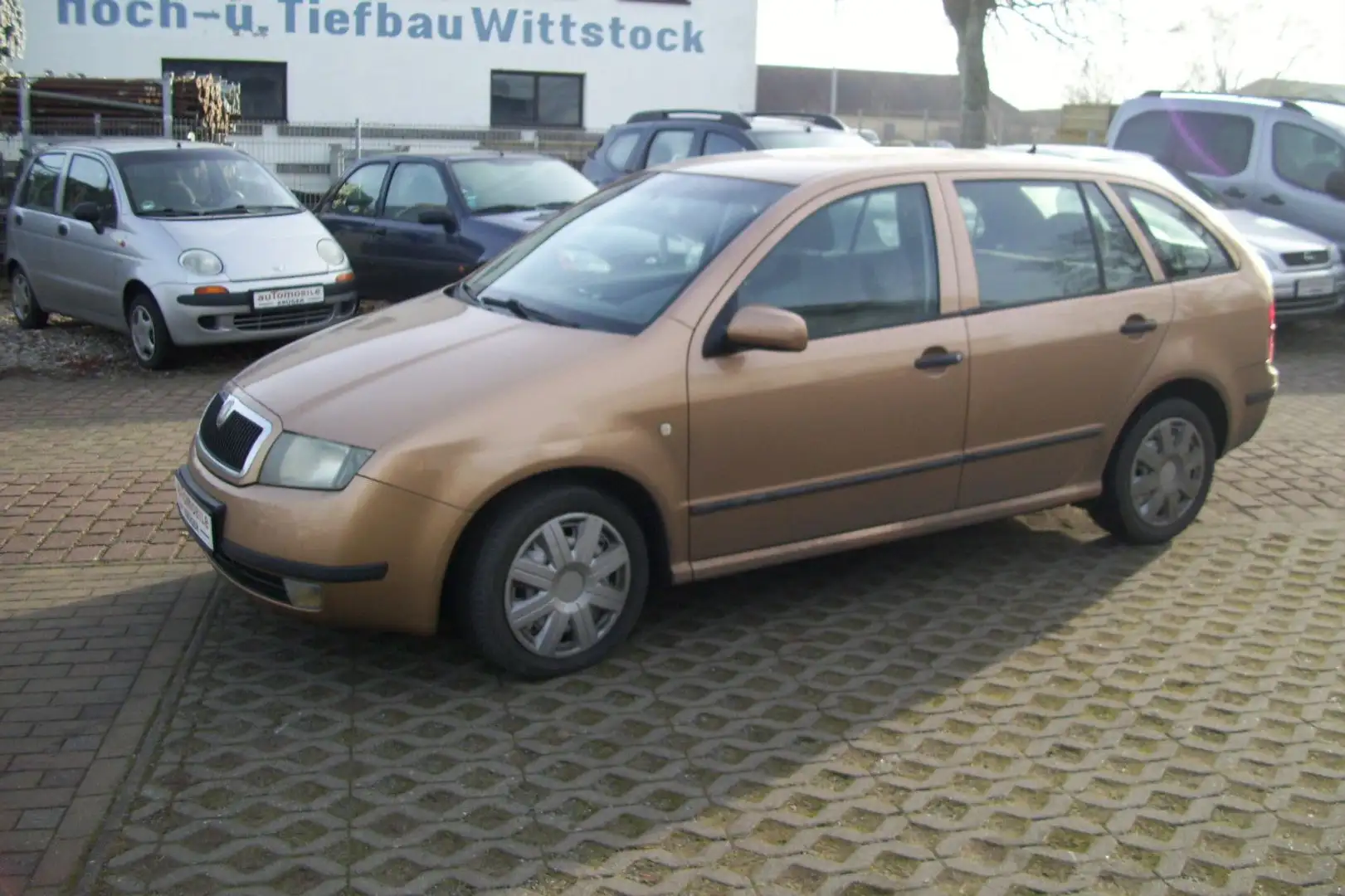 Skoda Fabia 1.4 16V Comfort Combi Gelb - 1
