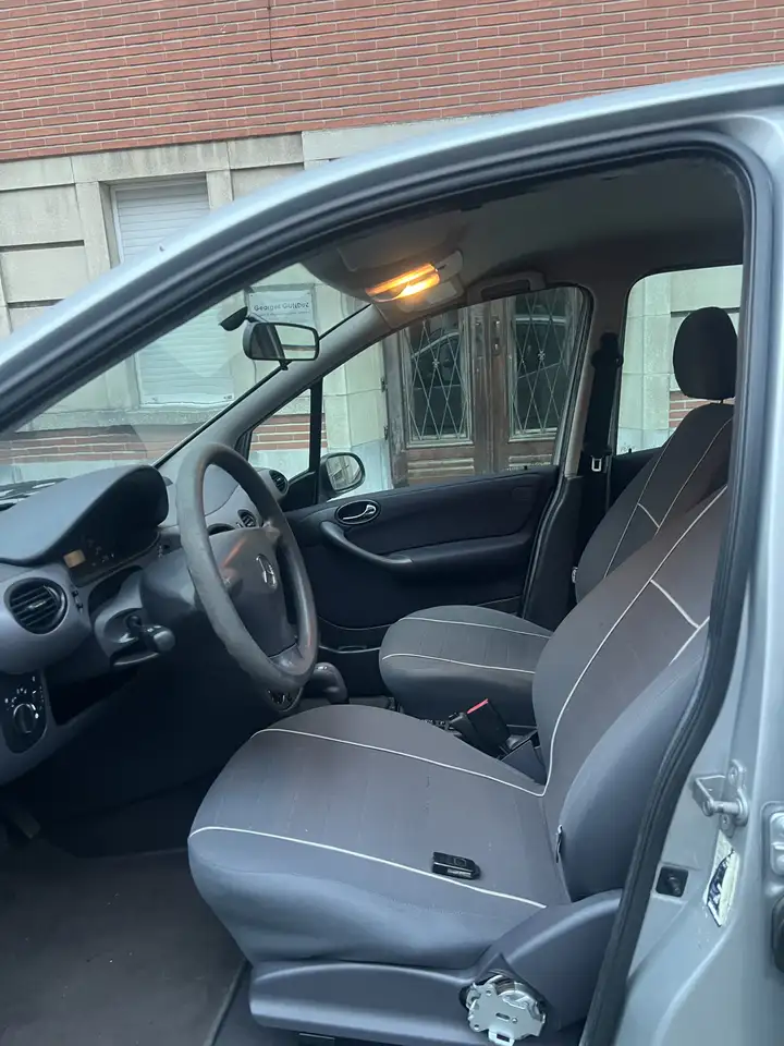 Mercedes-Benz A 140 Classic, foto 11