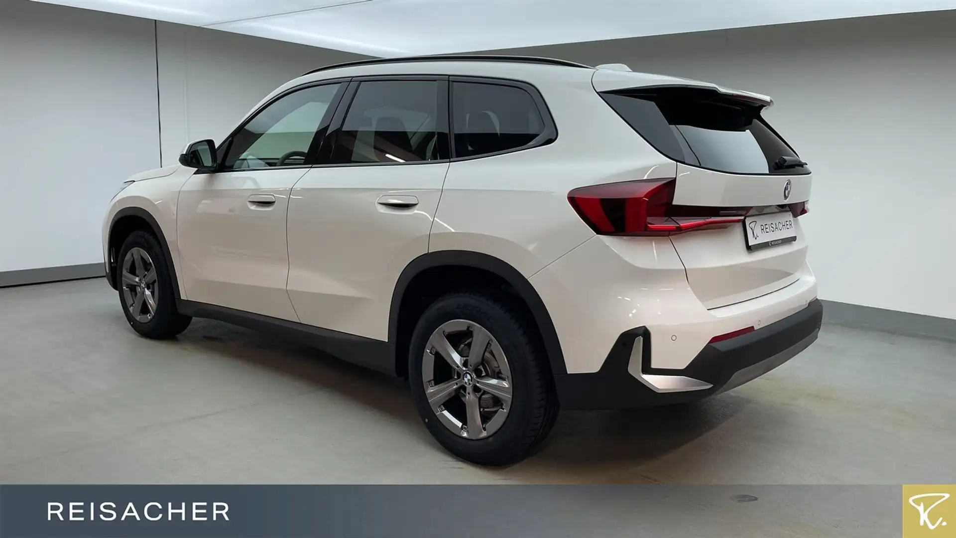 BMW X1 sDrive18d A Autom Weiß - 2