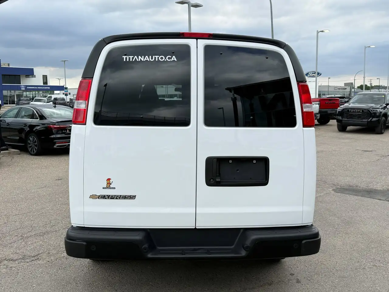 Chevrolet Express Passenger снимка Chevrolet Express Passenger