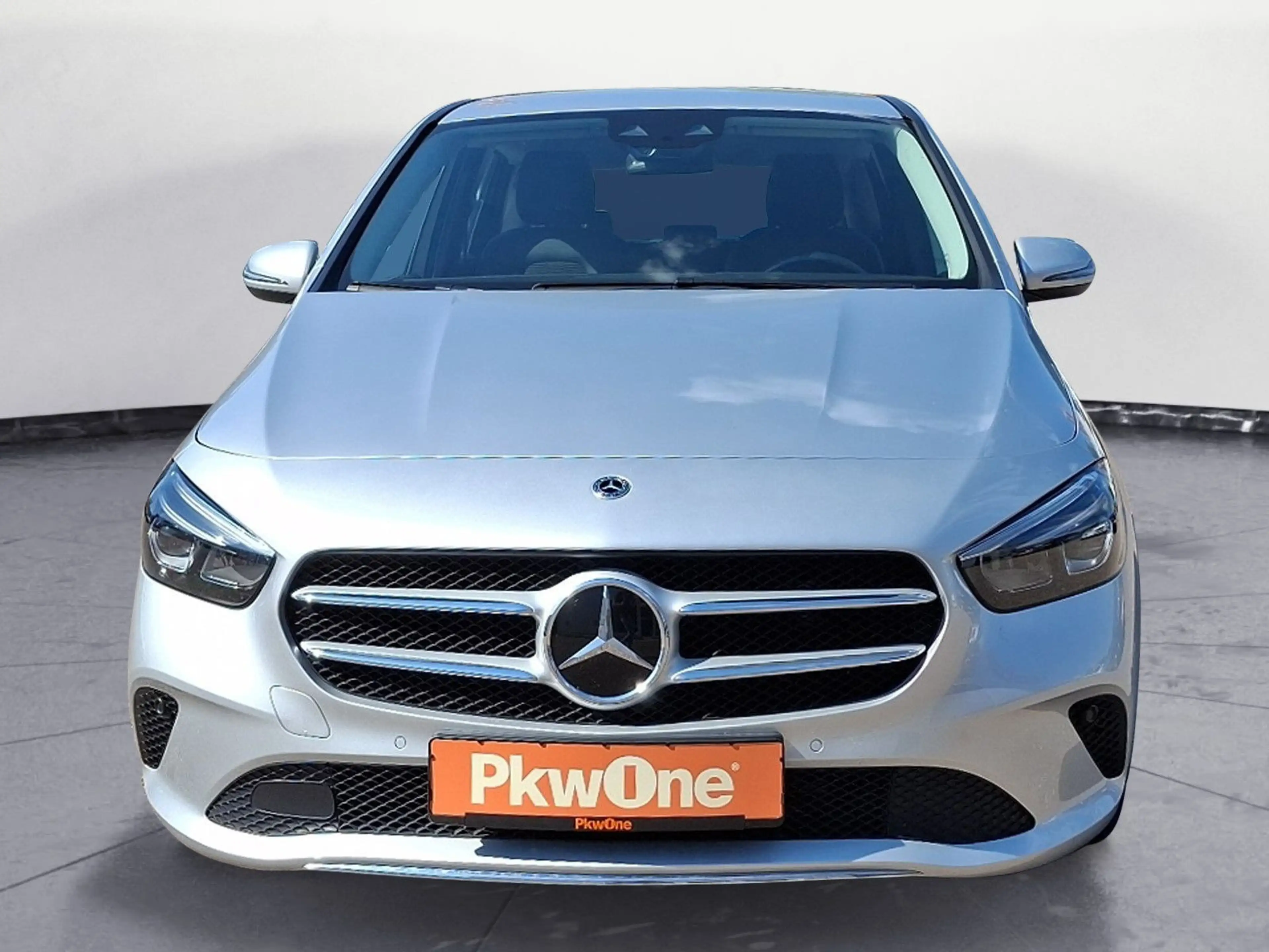 Mercedes-Benz B 200 d NAVI*SHZ*LED*STANDHEIZUNG*KAMERA*PDC*LED — photo 6
