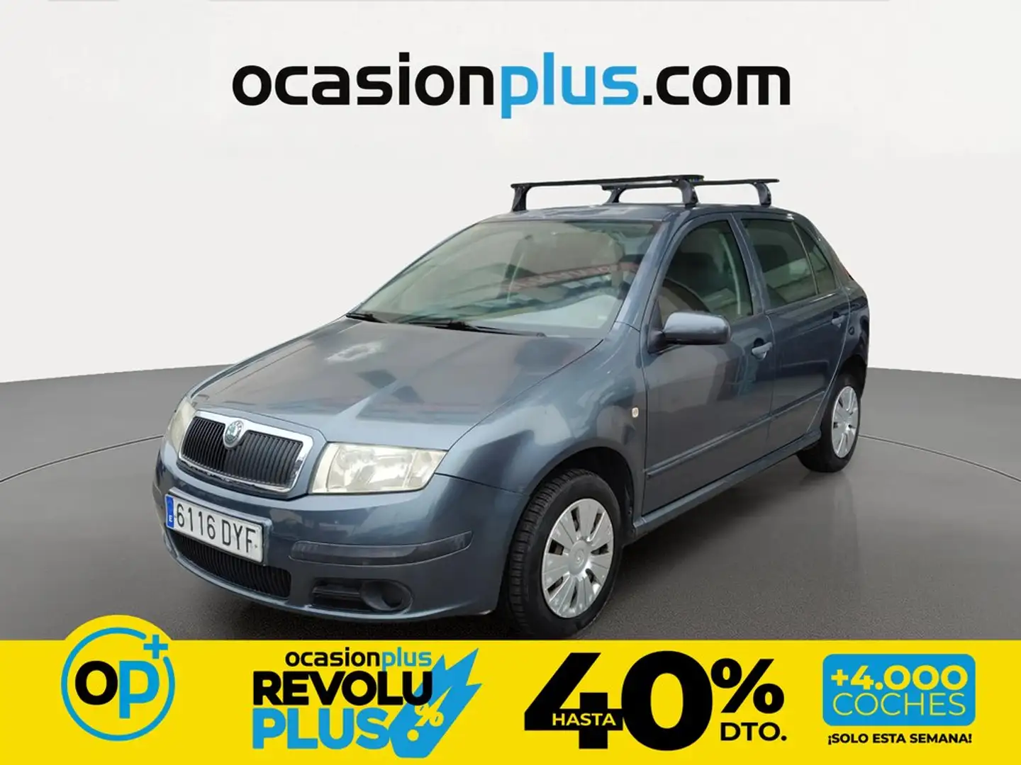 Skoda Fabia 1.2 Young 64 Gris - 1