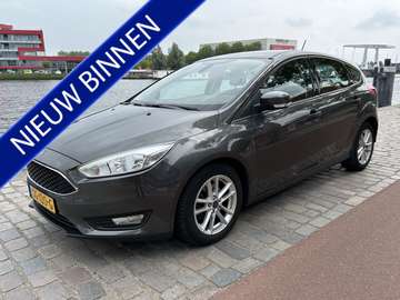 1.0 Lease Edition Navigatie Airco/ecc keurige auto
