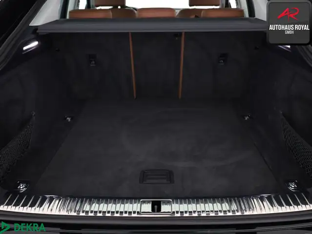Audi Q8 E-Tron view 13