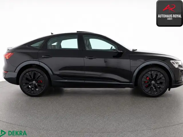 Audi Q8 E-Tron view 6