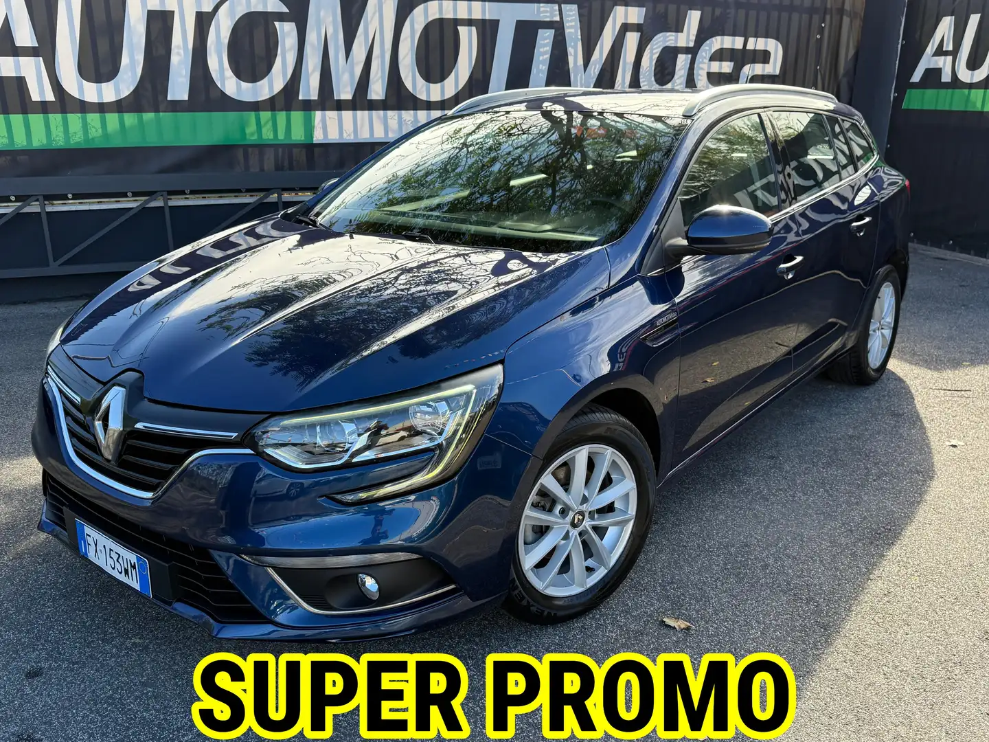 Renault Megane Sporter Sporter 1.5 blue dci Intens 115cv UNIPRO' Blauw - 1