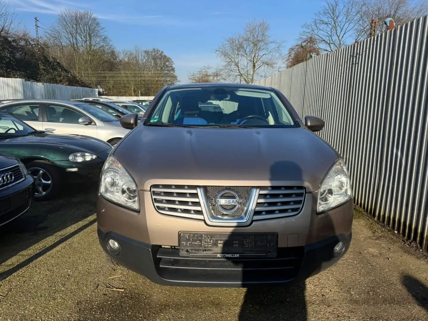 Nissan Qashqai Acenta TÜV NEU*1.HAND*AHK*8FACHT BEREIFT Braun - 2