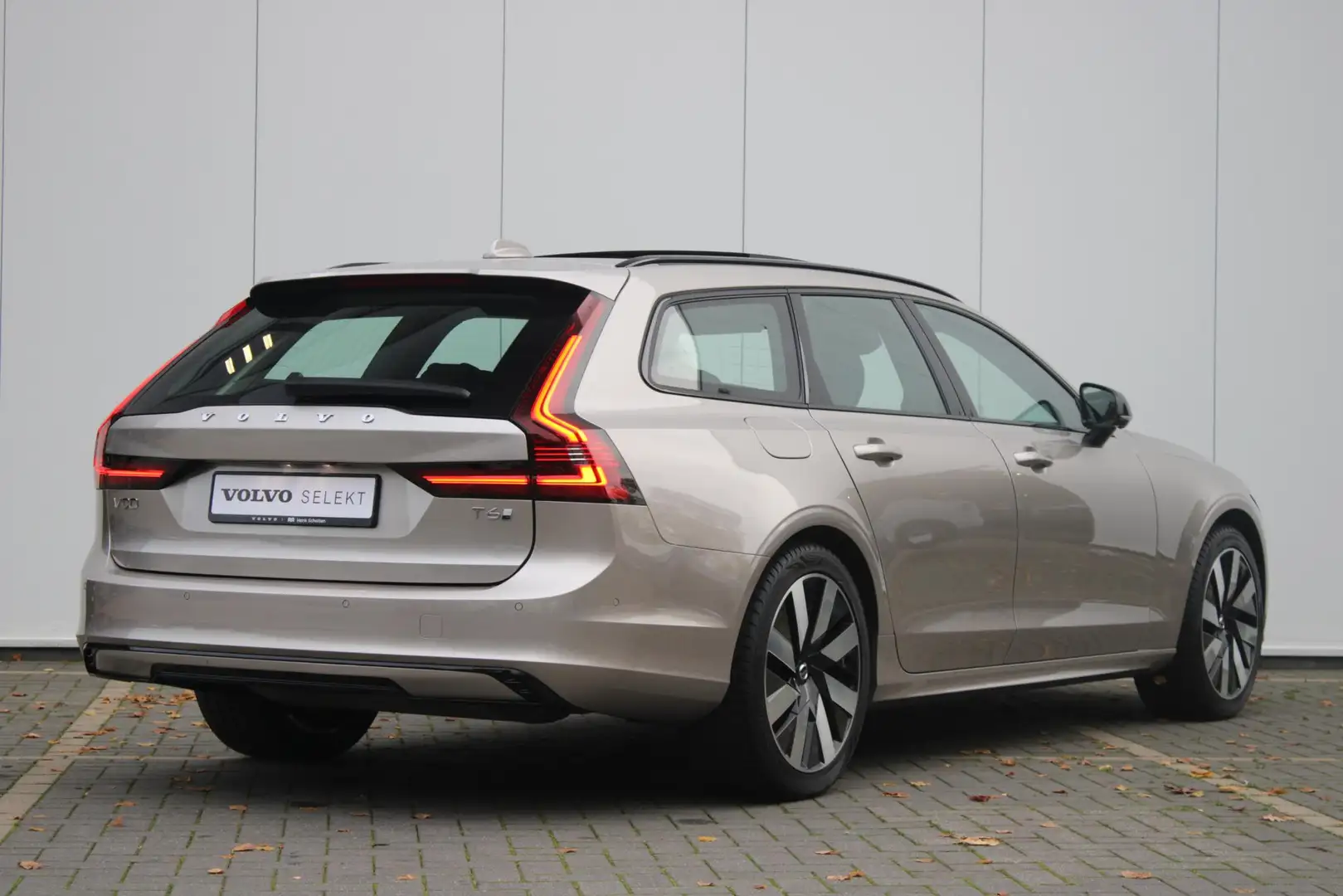 Volvo V90 T6 350PK Plug-in hybrid AWD Ultra Dark | Adaptieve Gris - 2