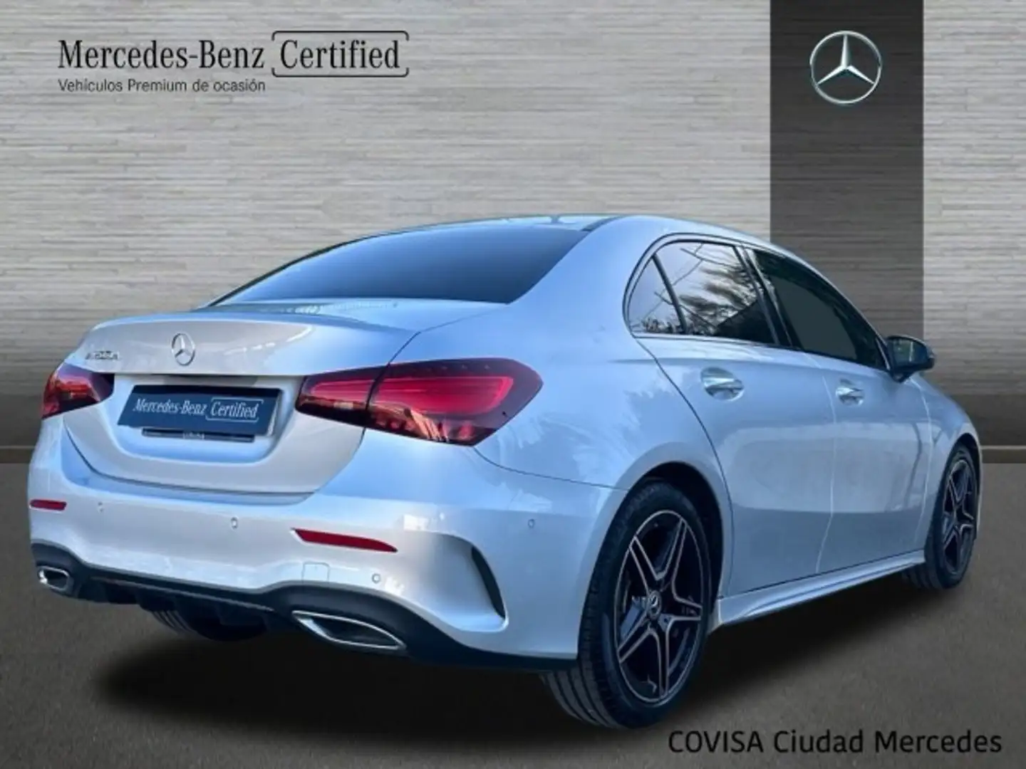 Mercedes-Benz A 200 d Sedán - 2