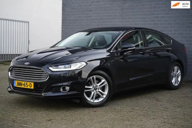 Ford Mondeo 2.0 Titanium 203pk Automaat Leder Trekhaak Navi