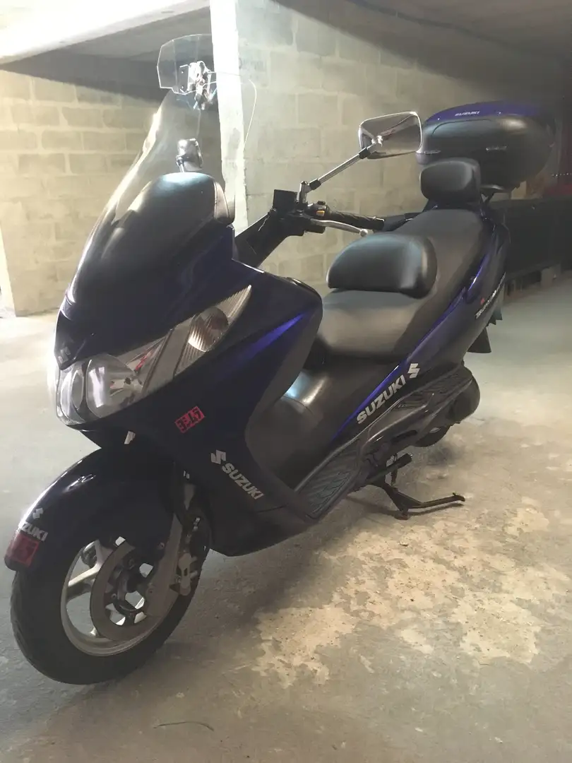 Suzuki Burgman 400 - 250 euros sans CT - 2