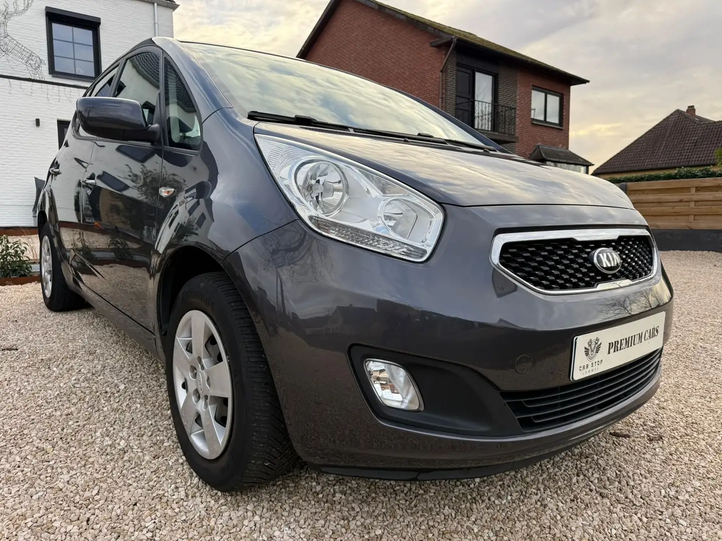 Kia Venga Venga 1.4 CVVT Edition 7 Grijs - 1
