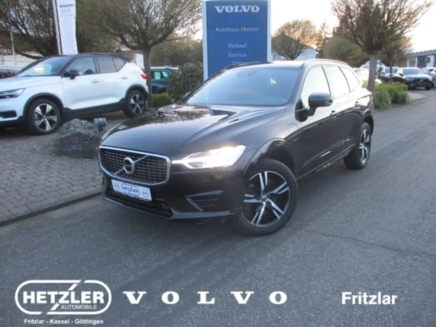 Volvo XC60 R Design Plug-In Hybrid AWD T8 Twin Engine EU6d-T Zwart - 1