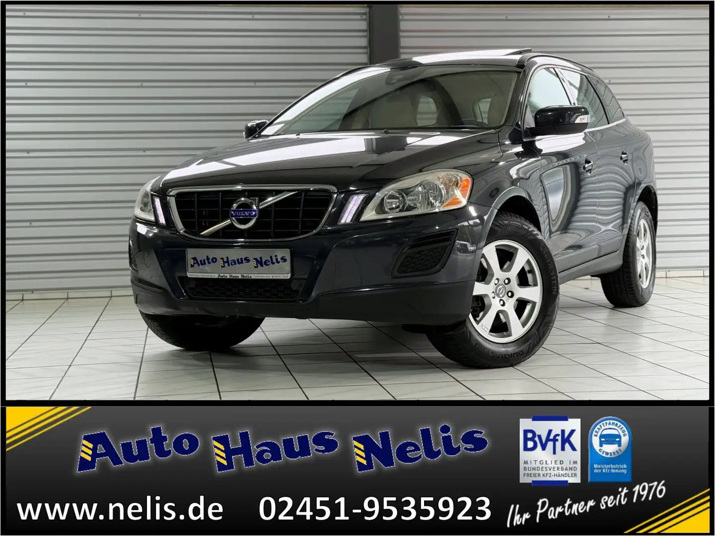 Volvo XC60 D3 Momentum Leder Navi PDC Tempomat Panoram Grijs - 1