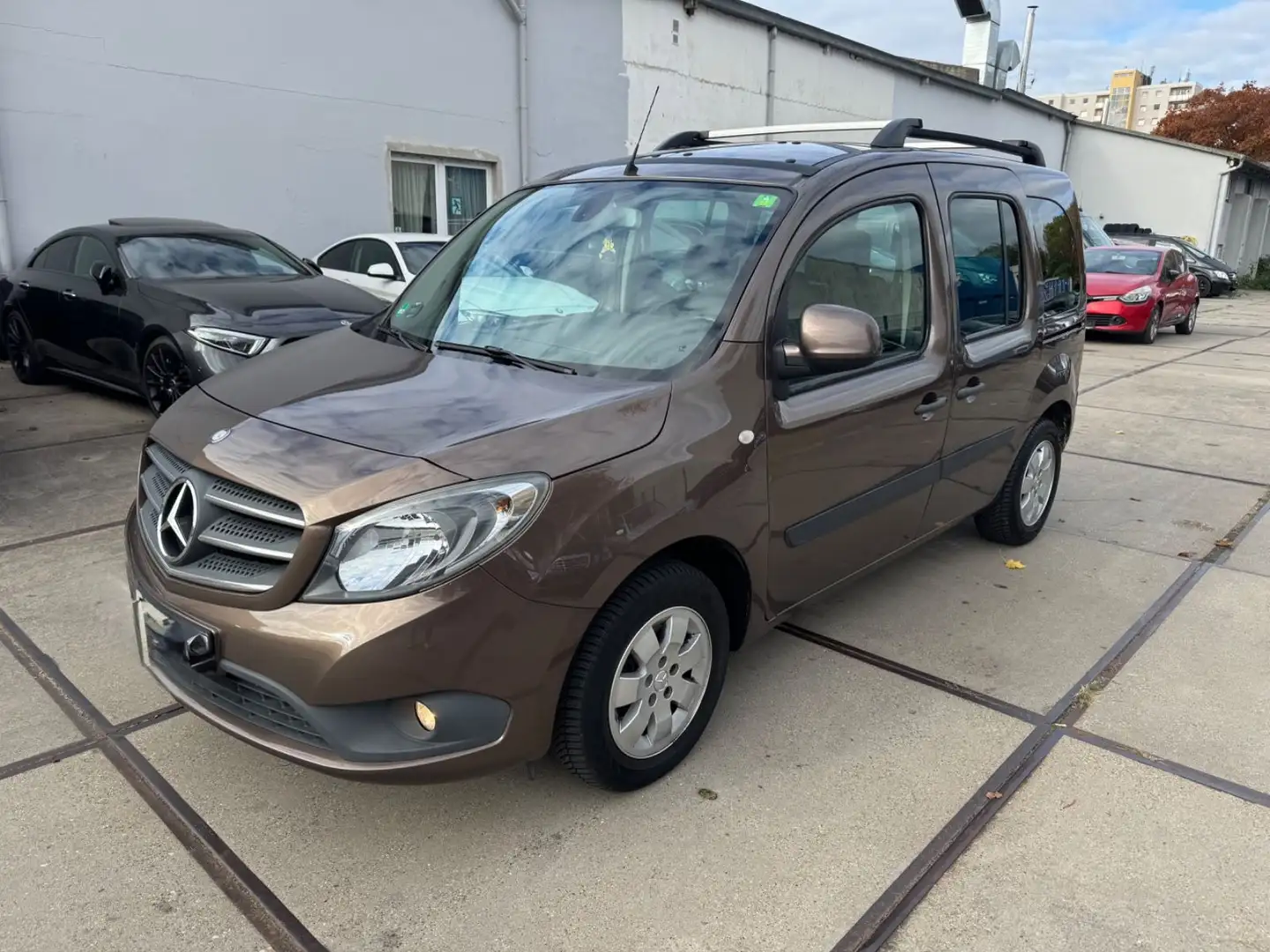 Mercedes-Benz Citan Kombi 111 CDI lang Panorama.R-Kamera Brun - 1