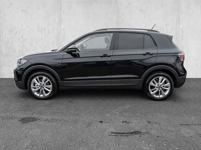 Volkswagen T-Cross view 5
