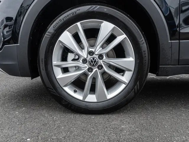 Volkswagen T-Cross view 7