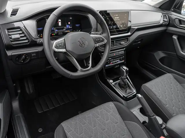Volkswagen T-Cross view 9