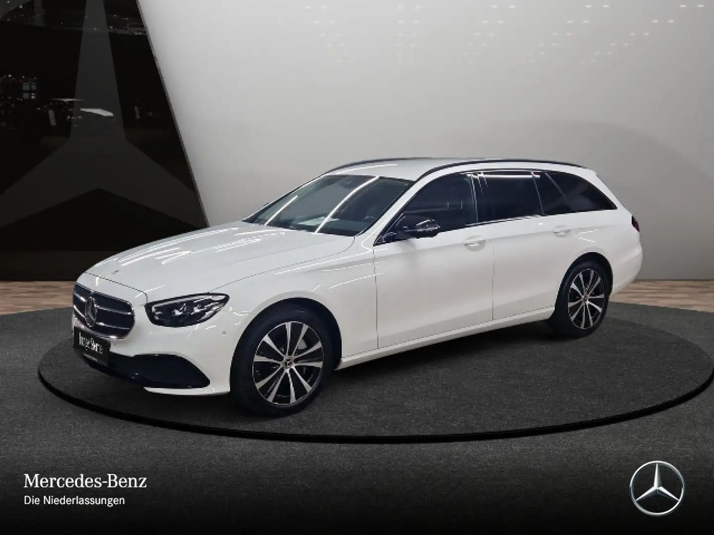 Mercedes-Benz E 300 e T AVANTG+NIGHT+360+AHK+LED+9G Weiß - 2