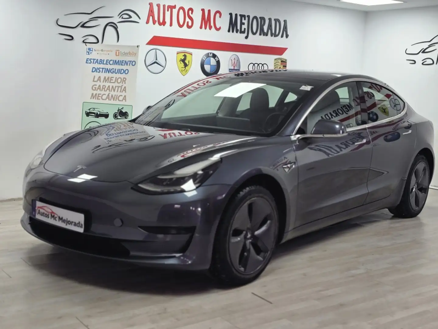 Tesla Model 3 Standard RWD Plus Gris - 1