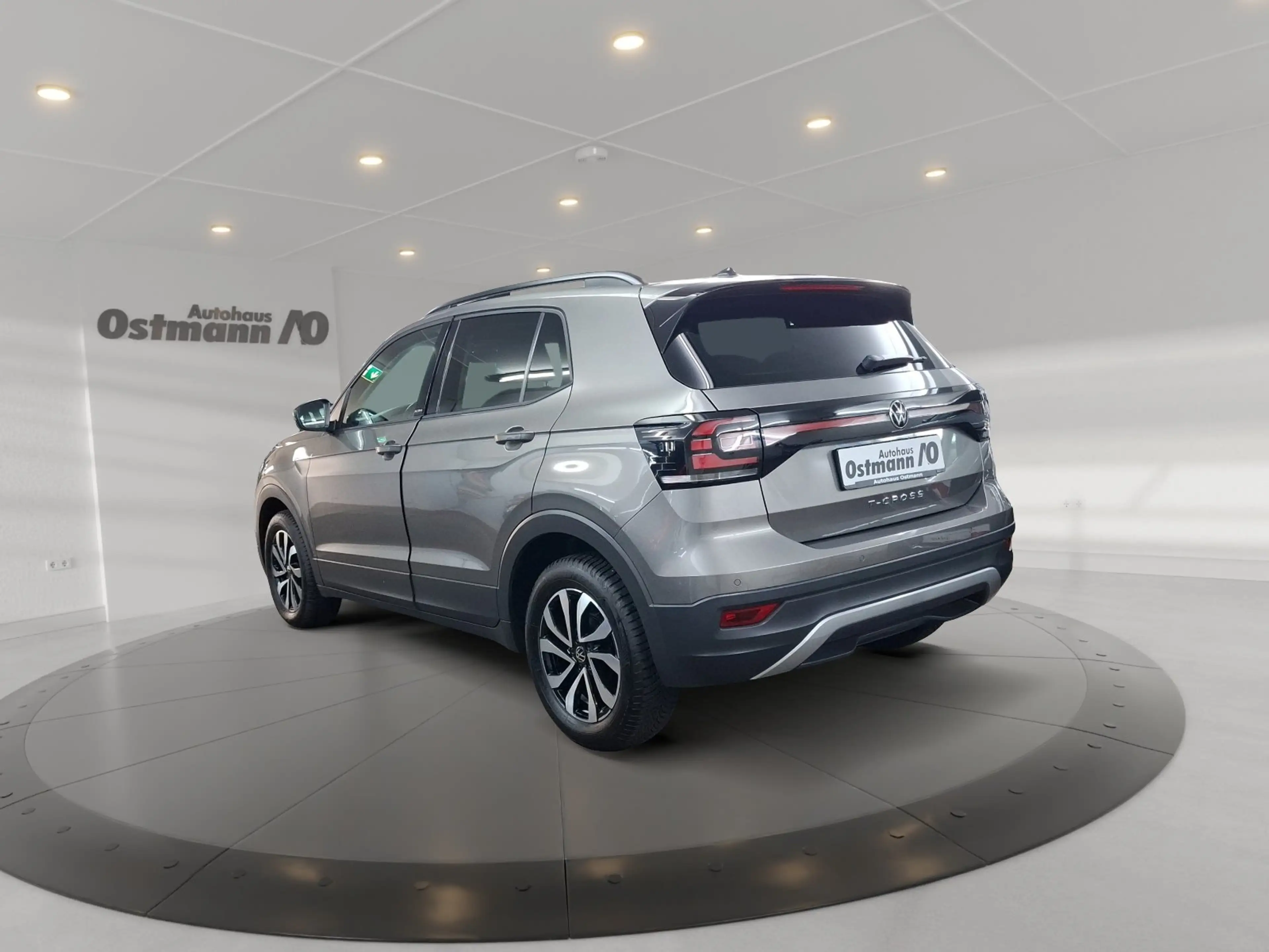 Volkswagen T-Cross Active 1.0 TSI AHK ACC CarPlay Navi — photo 2
