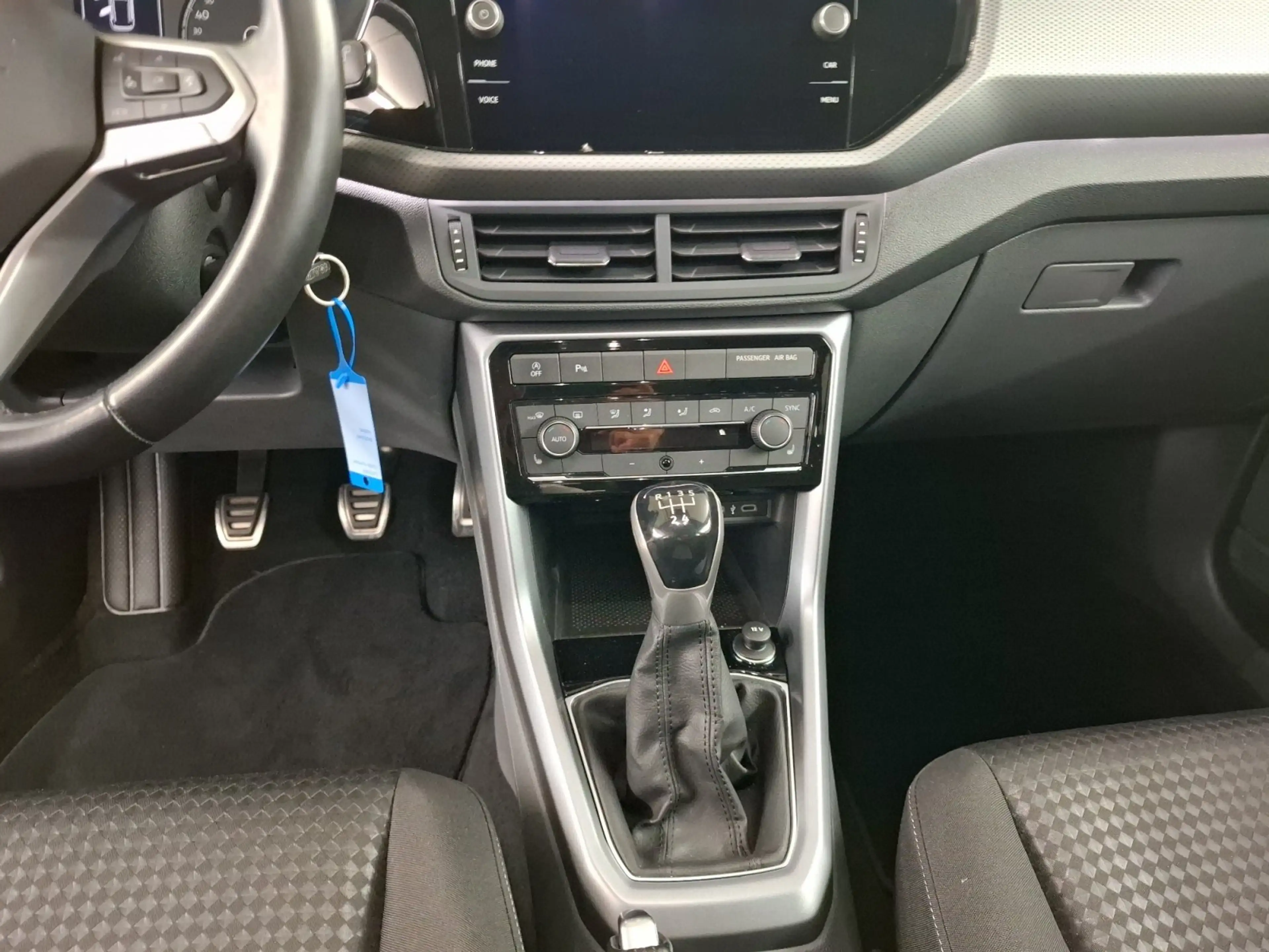 Volkswagen T-Cross Active 1.0 TSI AHK ACC CarPlay Navi — photo 8