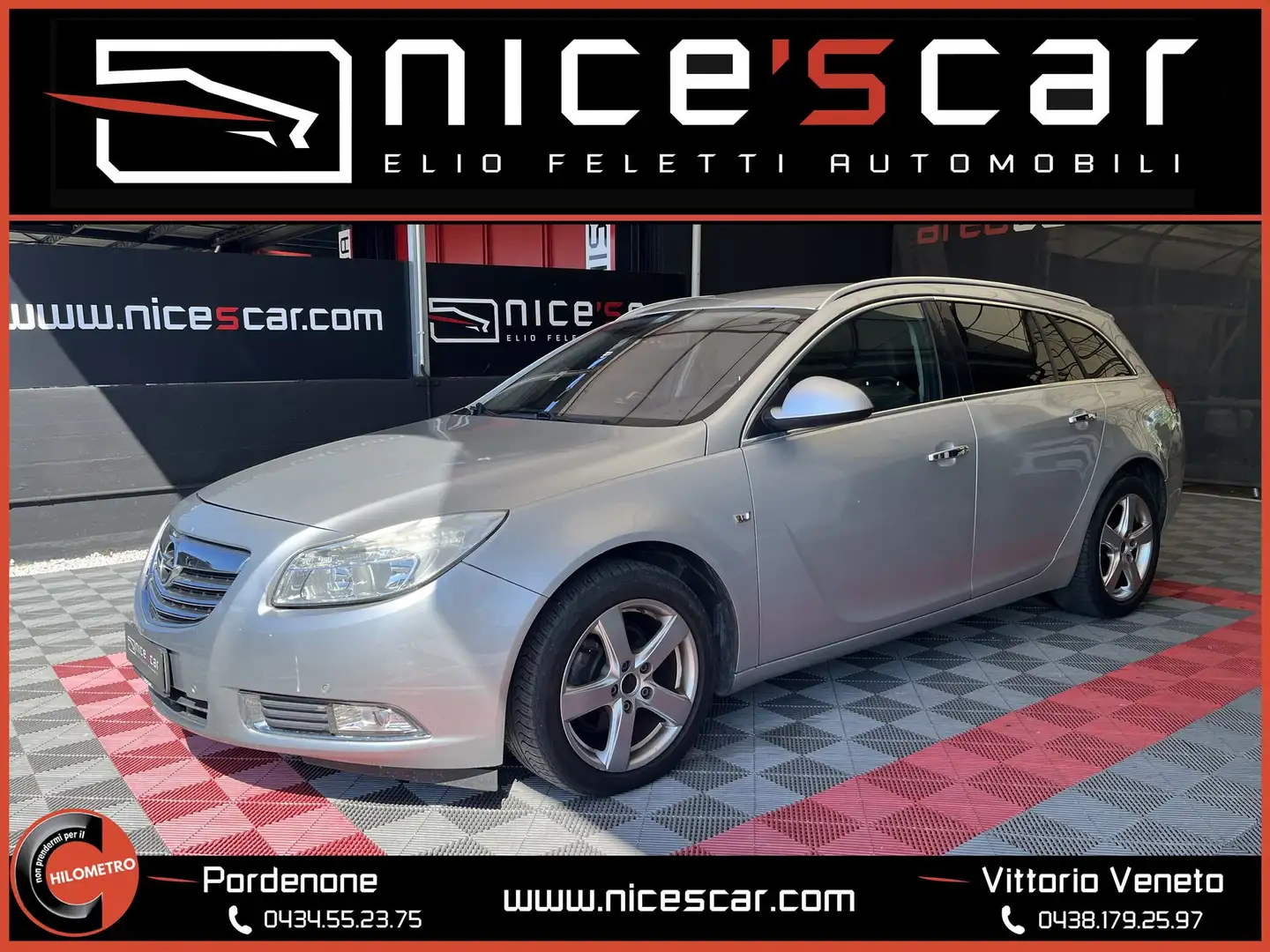 Opel Insignia 2.0 CDTI Sports Tourer Cosmo Gris - 1