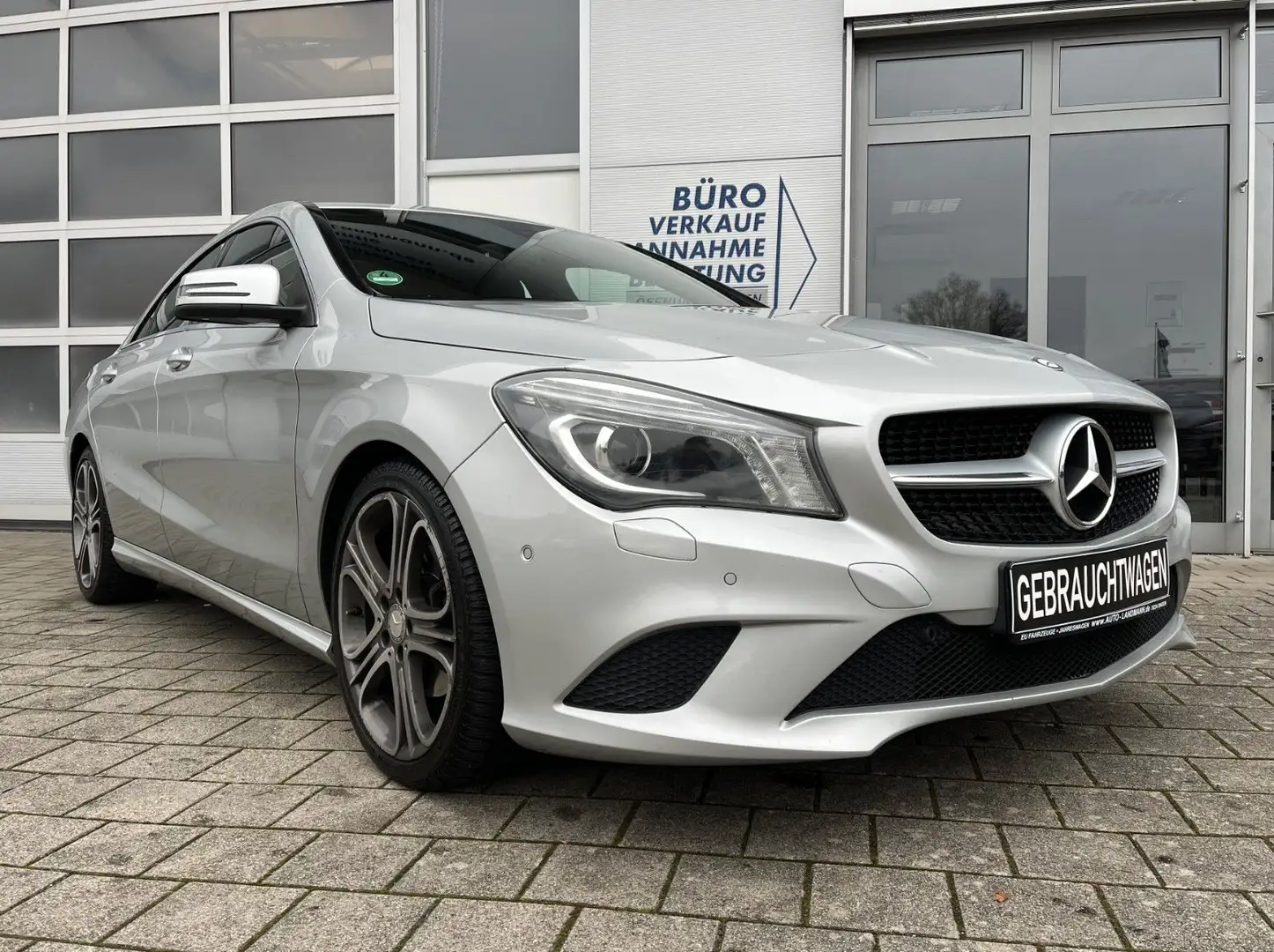 Mercedes-Benz CLA 200 Coupé Aut. 2.HD SHZ NAV PDC BI-XENON 18" Argent - 2