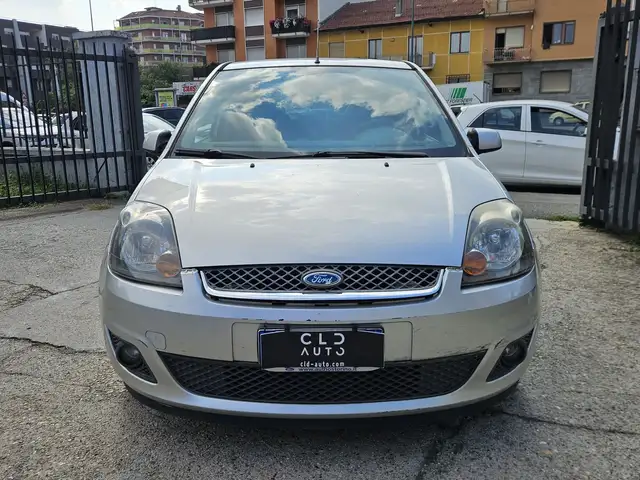 Ford Fiesta view 2
