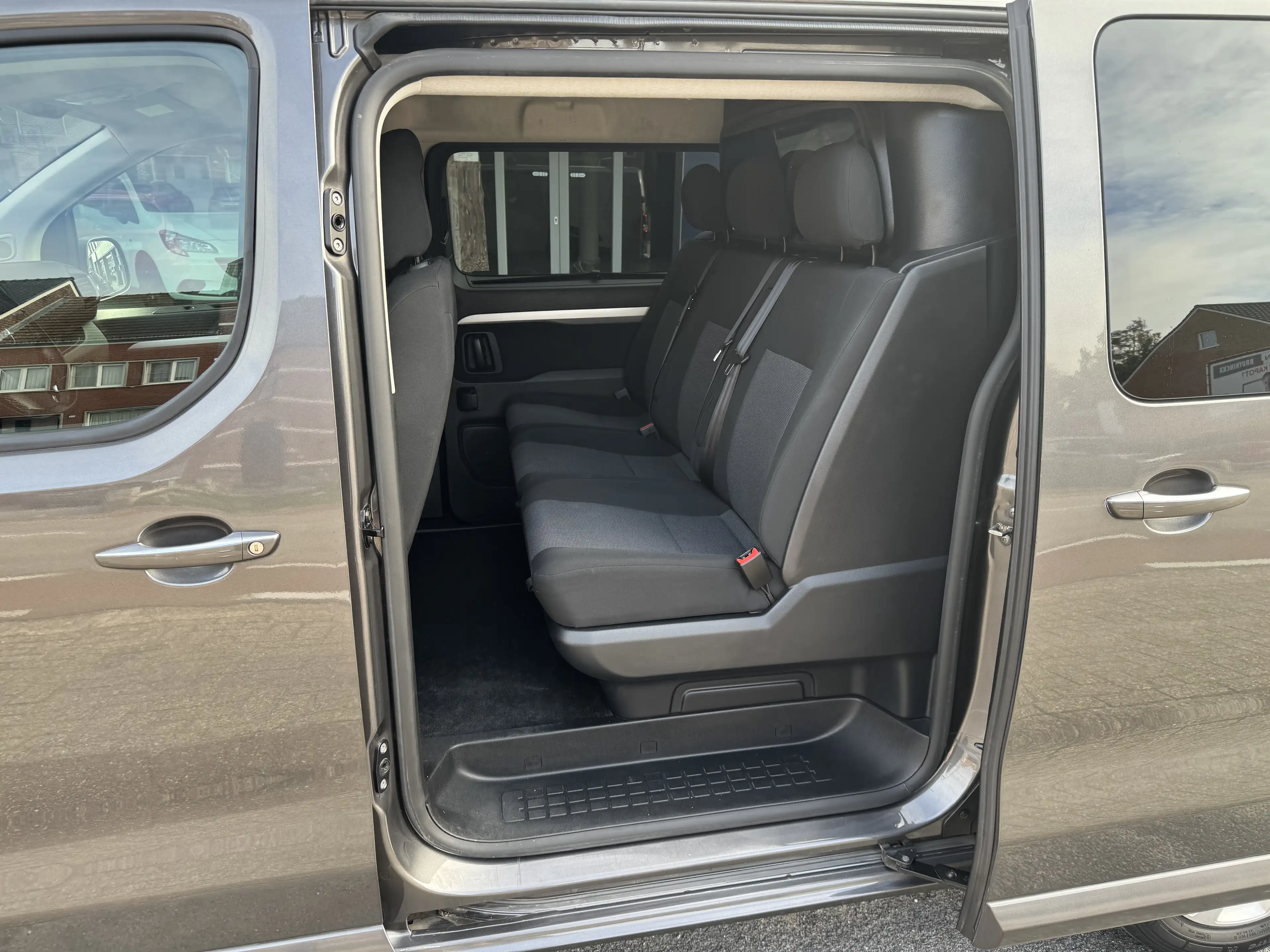 Opel Vivaro C Dubbele cabine 2.0D 2 schuifdeuren — photo 8