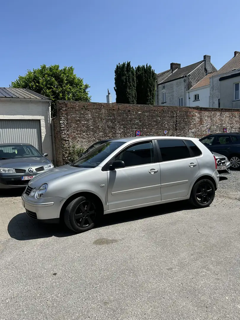 Volkswagen Polo 1.2i Base - 1