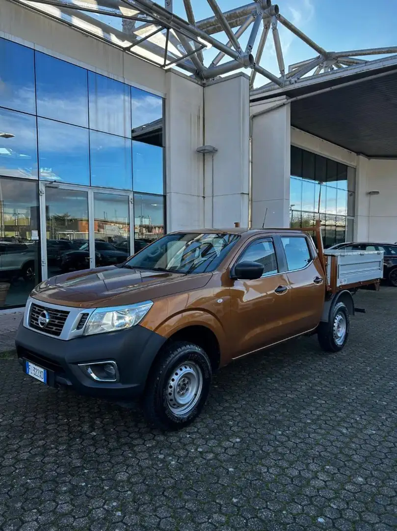 Nissan Navara 2.3 dCi 4WD Double Cab AUTOCARRO I.C Orange - 2