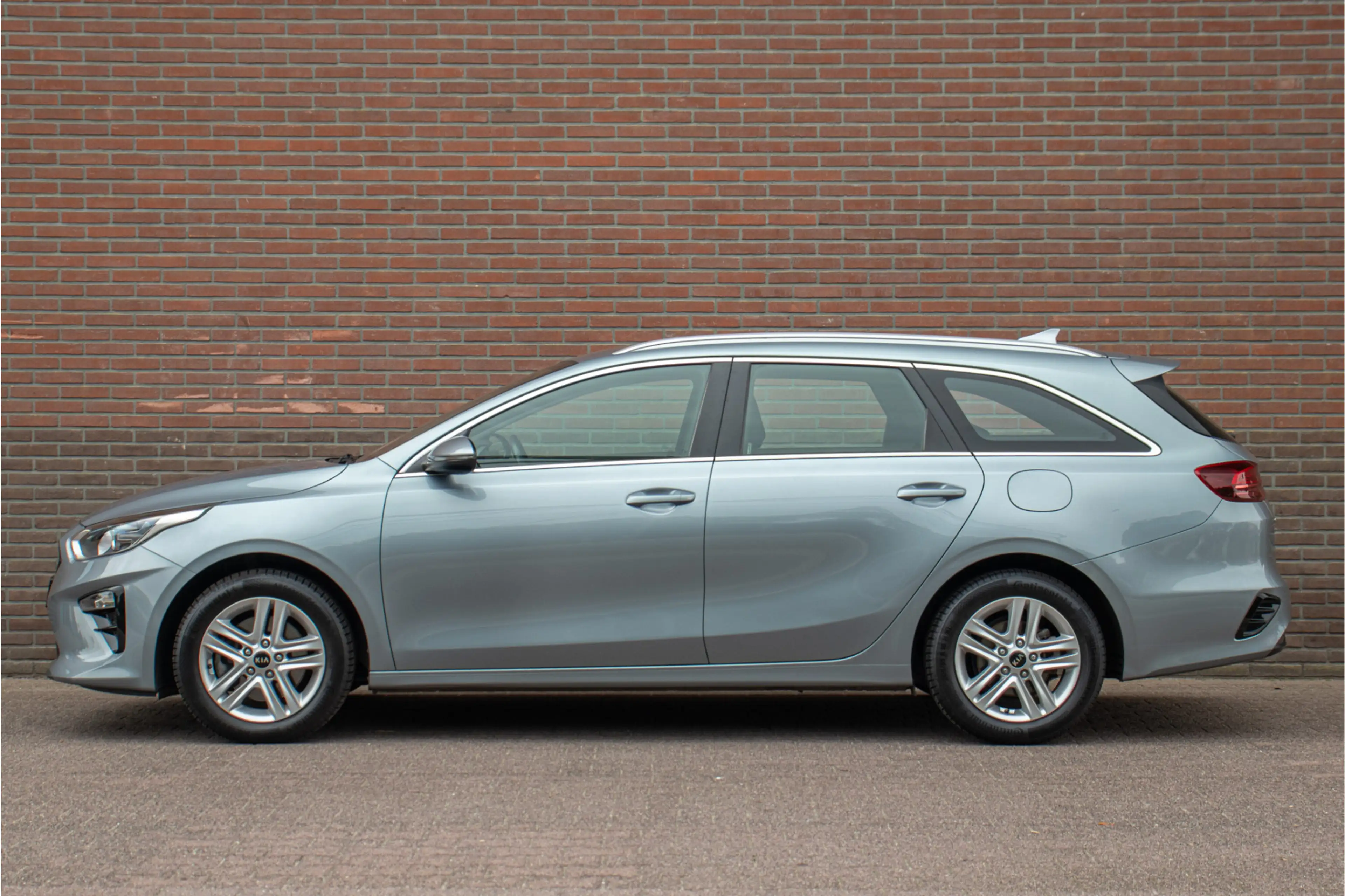 Kia Ceed / cee'd 1.0 T-GDi DynamicLine, Origineel NL, Camera, Carpl — photo 19