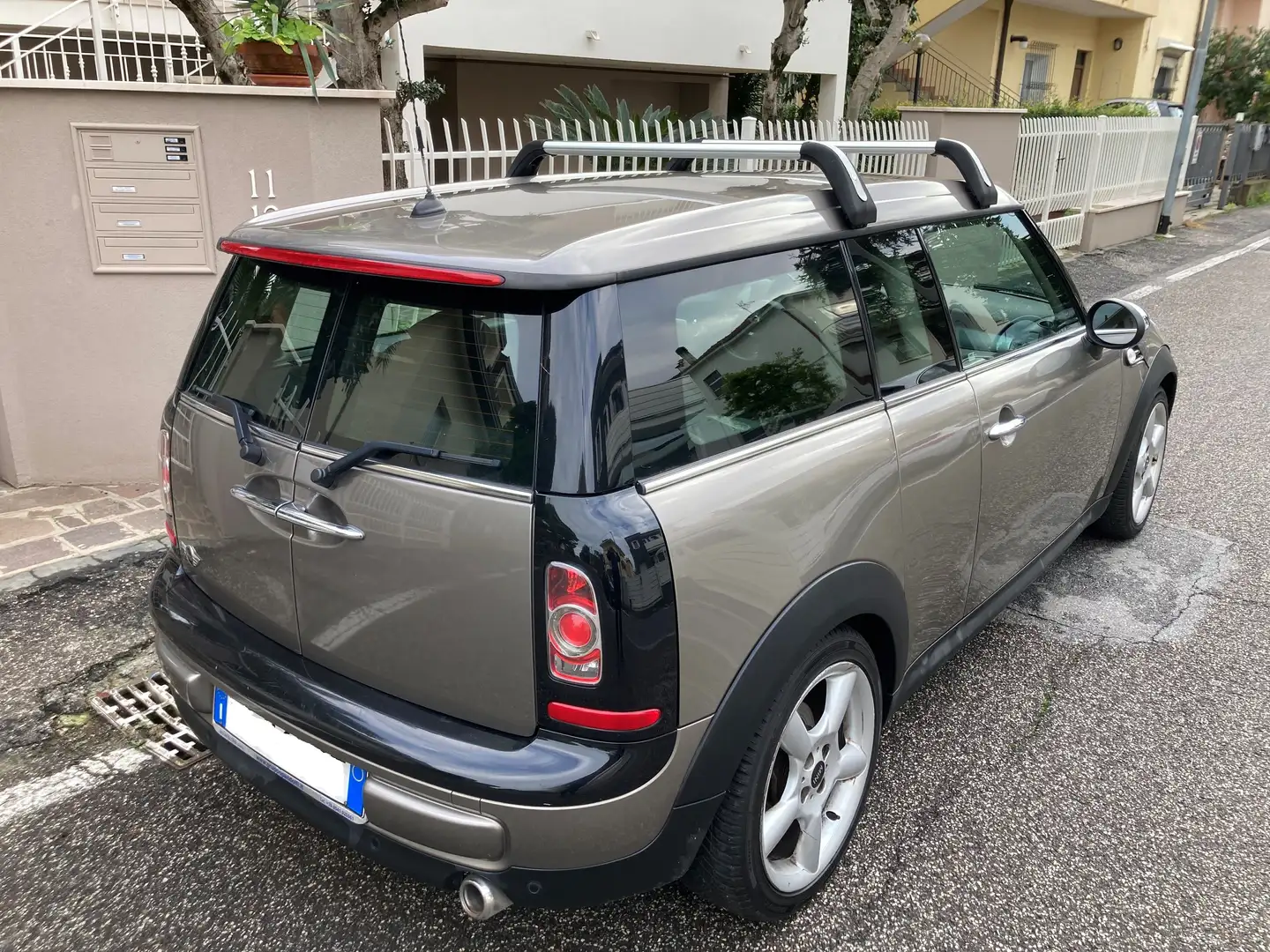 MINI One D Clubman 1600 Hnědá - 1
